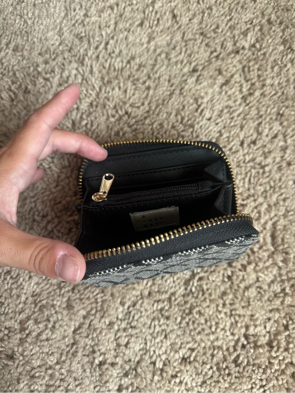 a new day compact zip